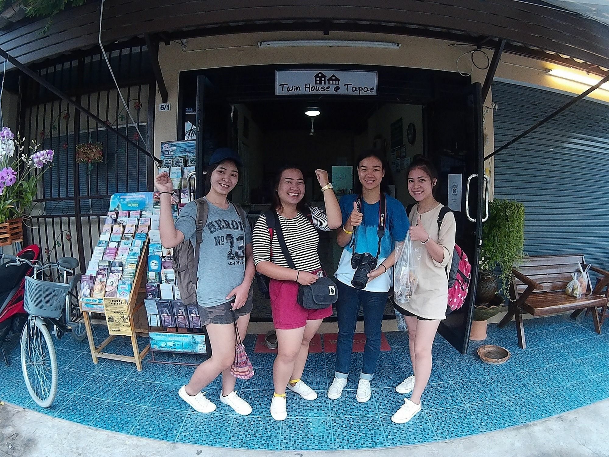 Hostel Twin House @ Tapae Chiang Mai Zewnętrze zdjęcie